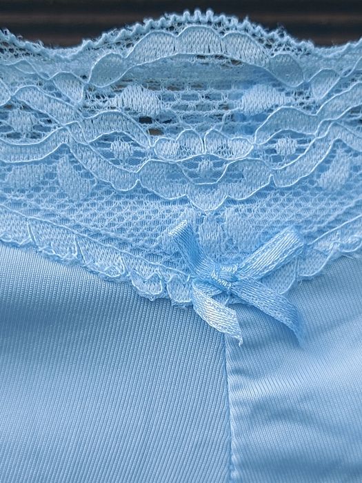 Majtki damskie z koronką rozmiar 38/40 M firma Primark