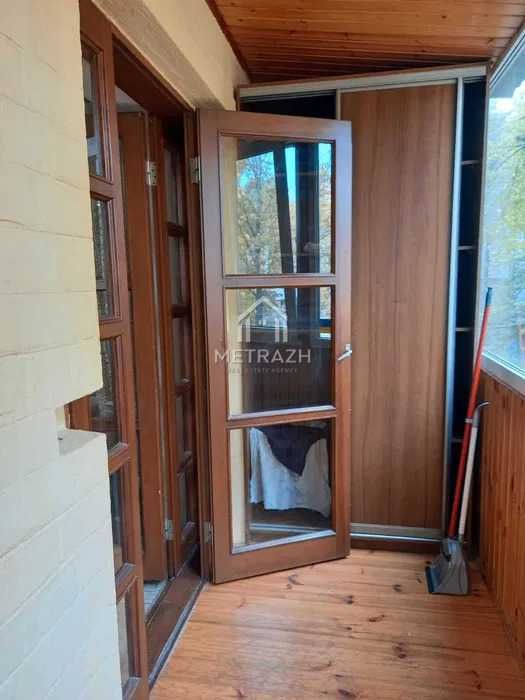 Продам 3к кв., 100 кв.м. ,23 Августа, пр. Науки, м. Ботанический сад,