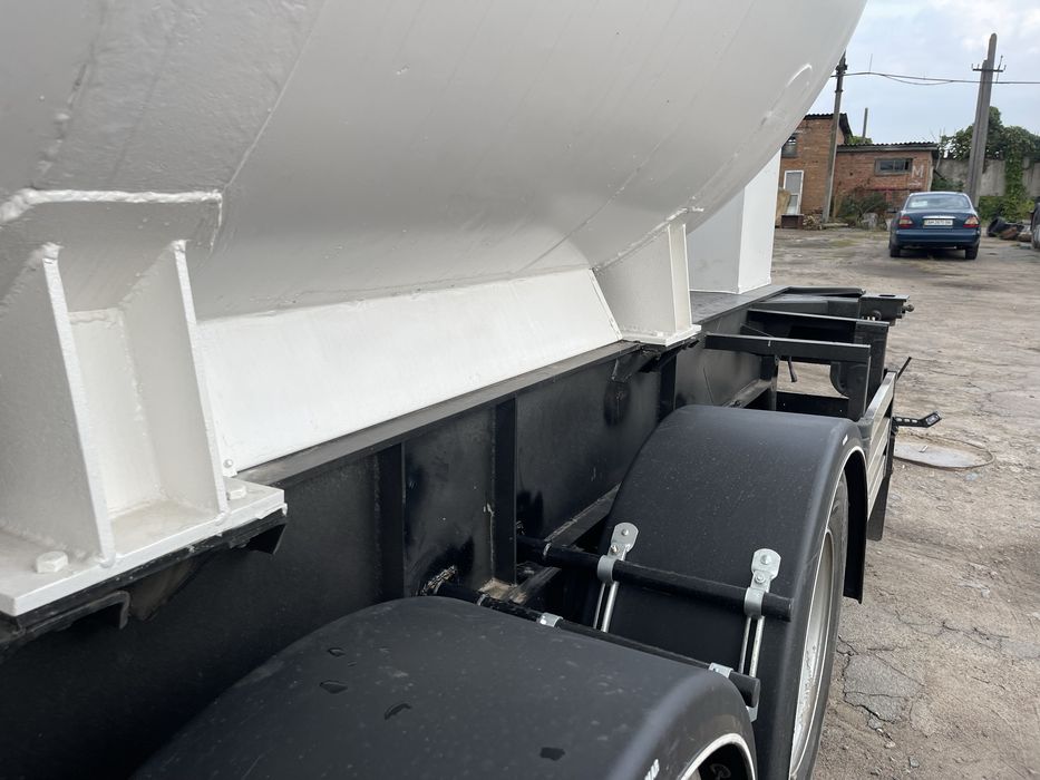 Газовоз щойно пригнаний та реставрований