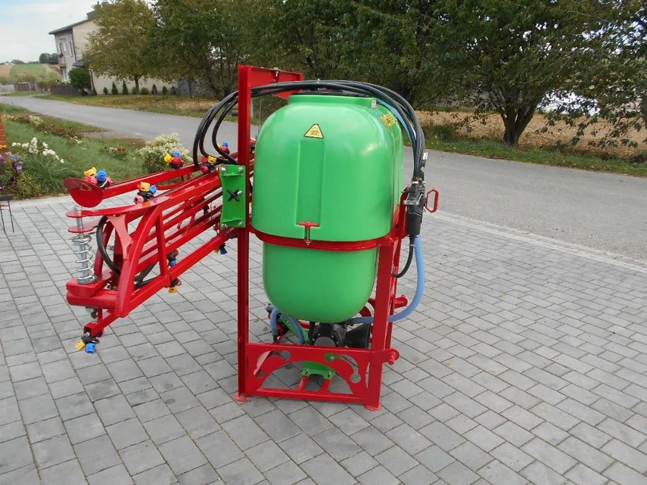 Opryskiwacz polowy 400l / lanca 12m /Potrójna oprawa rozpylacza / zawór stałociśnieniowy DEMAROL