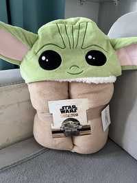 Koc z kapturem Baby Yoda