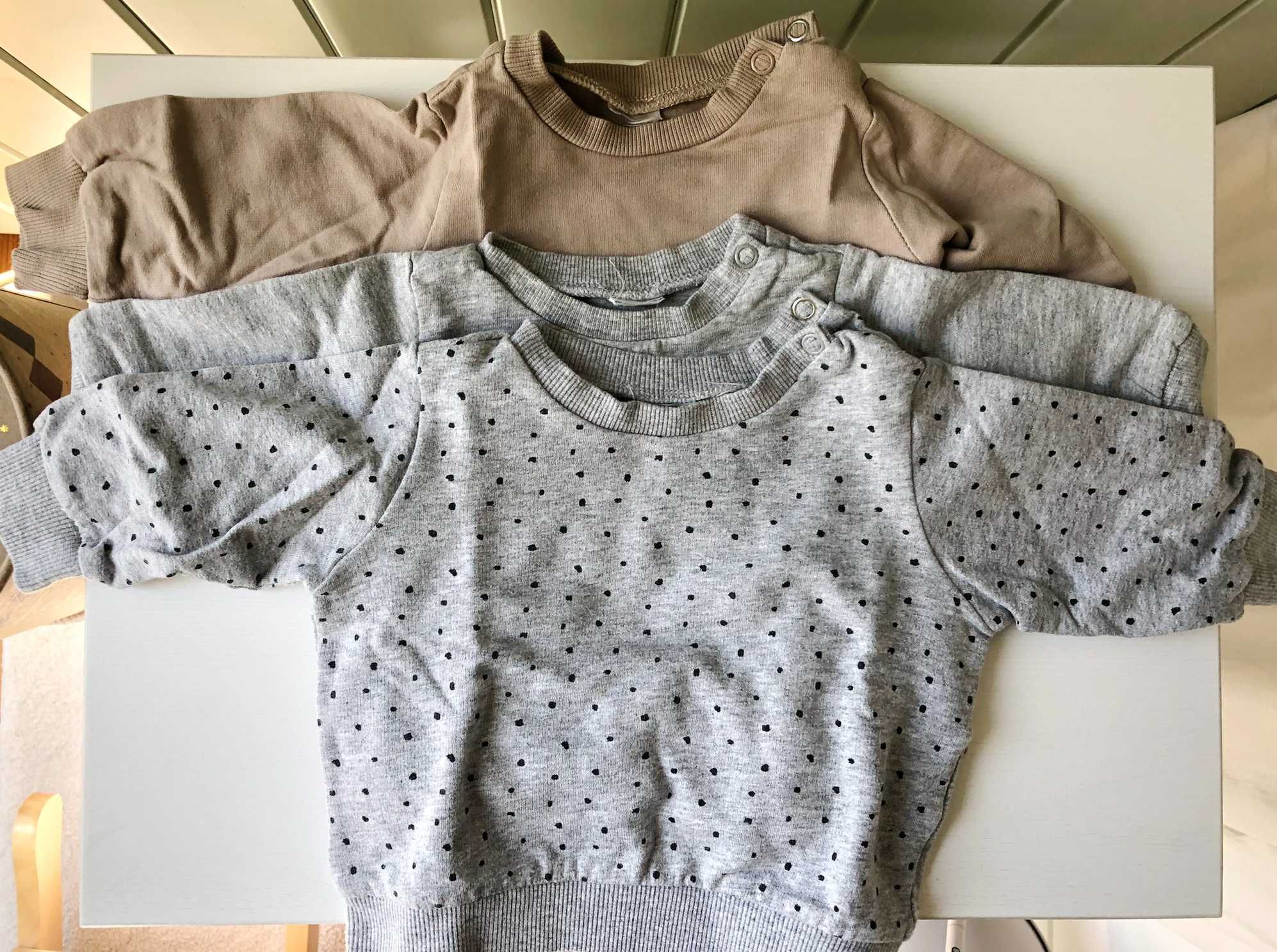 Conjunto de 1 fato de treino + 3 sweatshirts