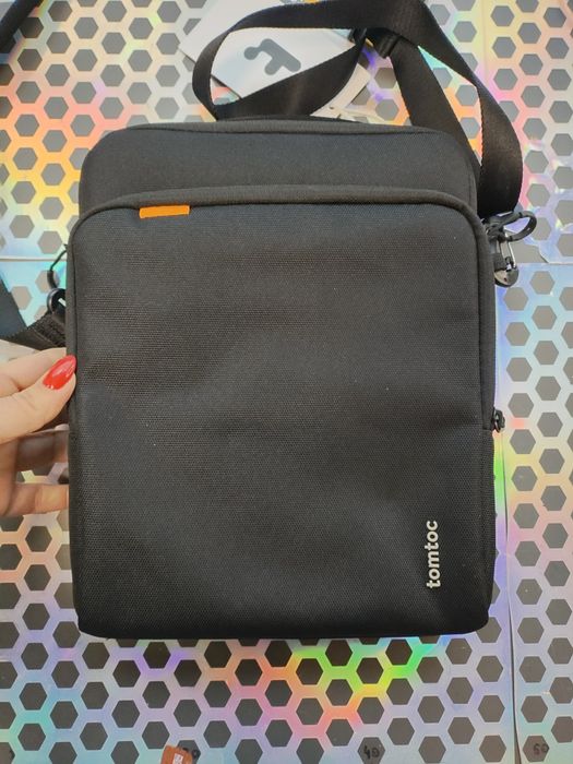 Torba ,etiu na tablet TomToc