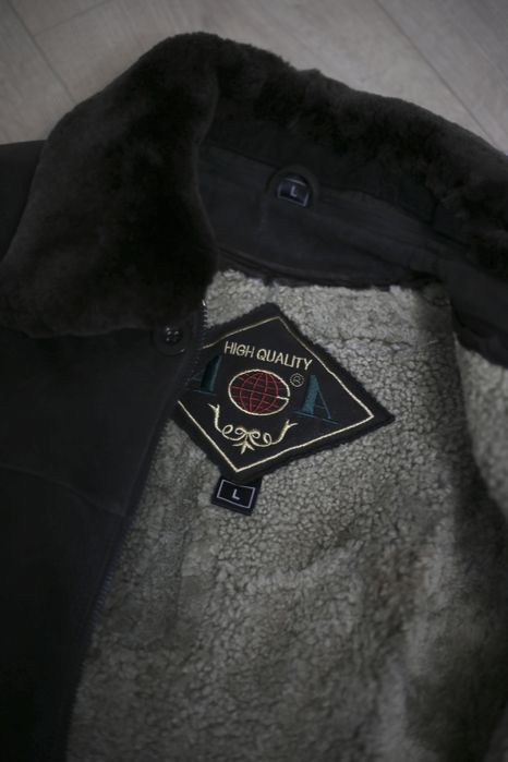 Шкіряна зимова куртка чоловіча