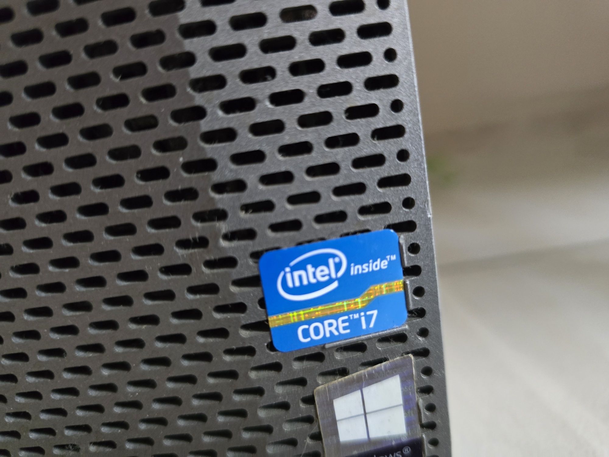 Zestaw Komputerowy DELL I7 32GB RAM  Radeon RX 6400