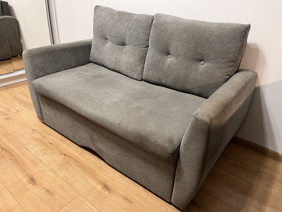 Rozkladana sofa 145 cm