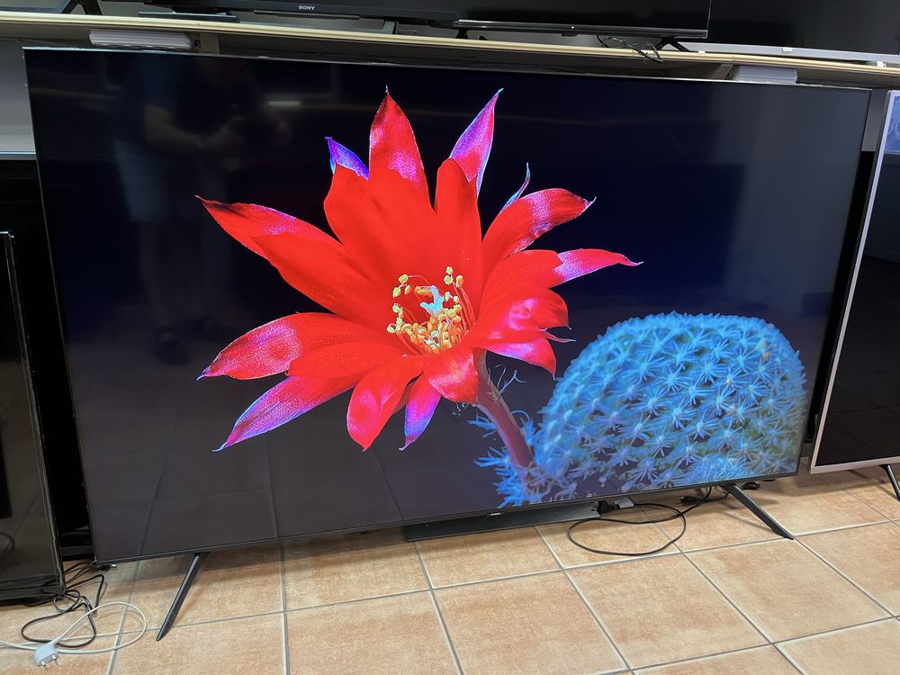 Samsung 75 діагональ 8 серія корпус в плівці