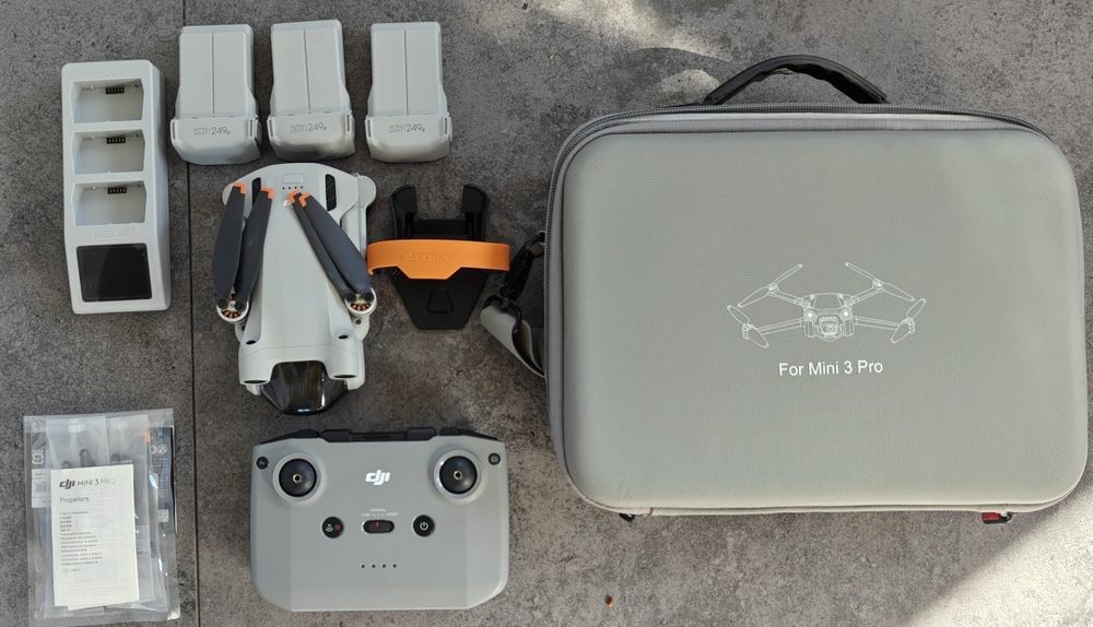 Sprzedam Dji mini 3 pro z bateriami, ładowarką oraz torbą