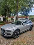 Volvo V90 Cross Country Kamera 360, wentylacja fot. Harman Kardon, cesja