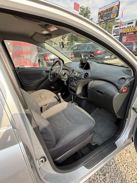 Na Sprzedaż Toyota Yaris 1.0LPG/oszczędny/klima/bez rdzy/zamiana/alu