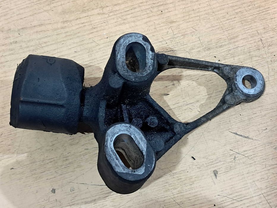 Poduszka silnika przód przednia 2.0 TDI AUDI A4 B8 A5 8T Q5 8R