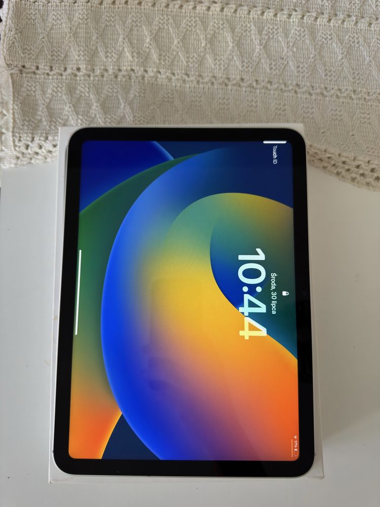 iPad 10. generacji 64 GB Wi‑Fi + Cellular Silver