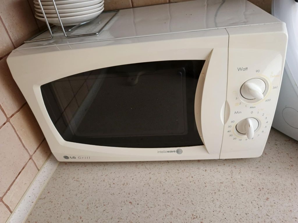 Mikrofala grill LG
