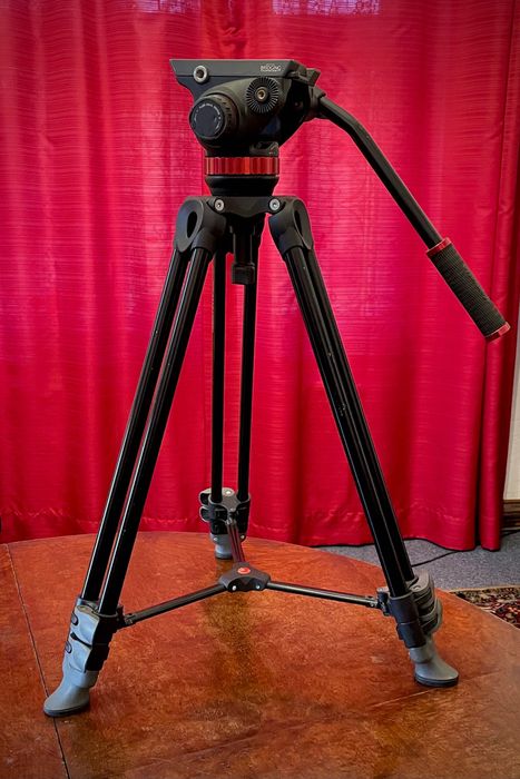 Statyw Video Manfrotto MVT502AM z głowicą MVH502A