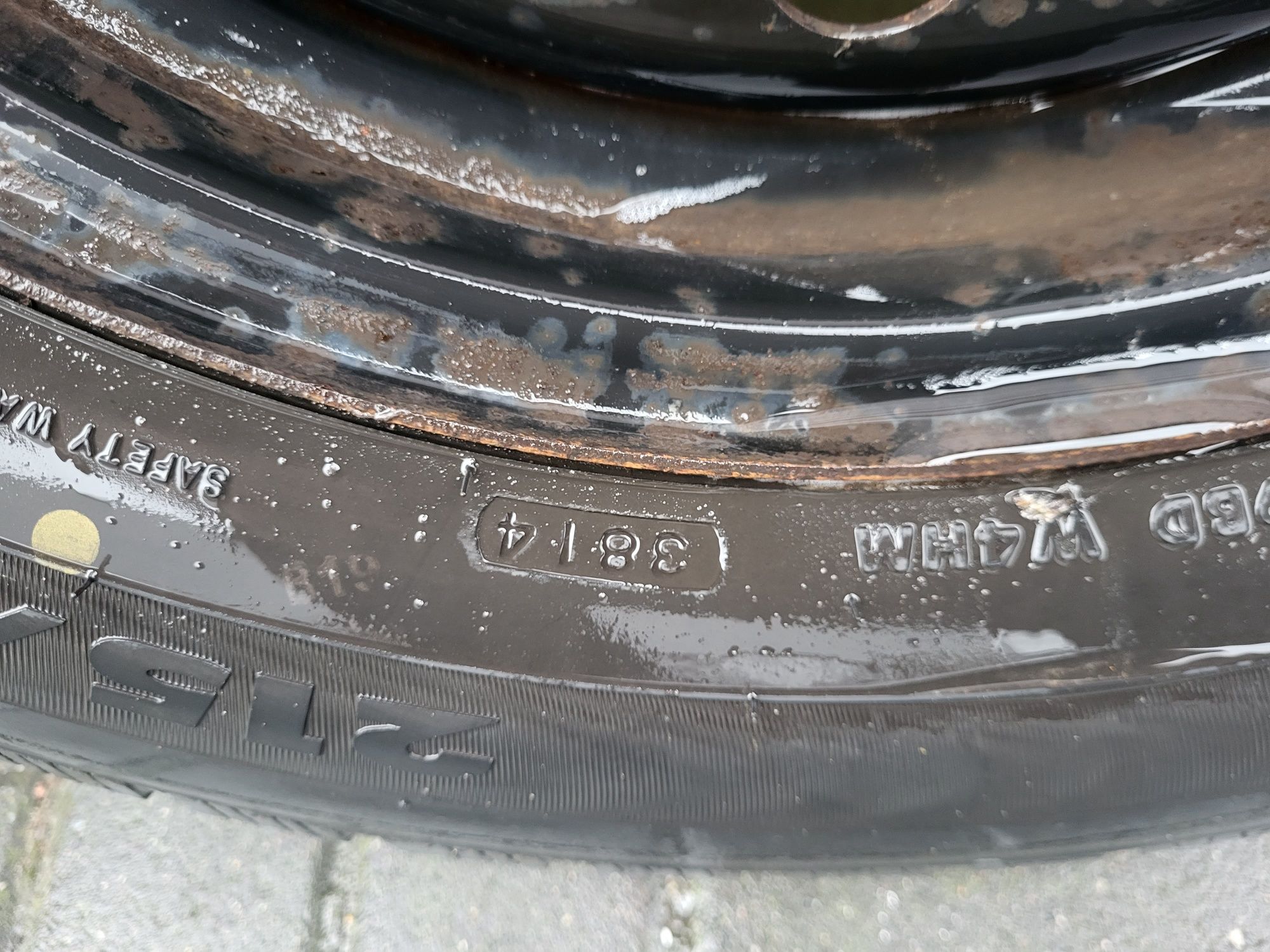 Opony 215/65R16 zima z felgami stalowymi