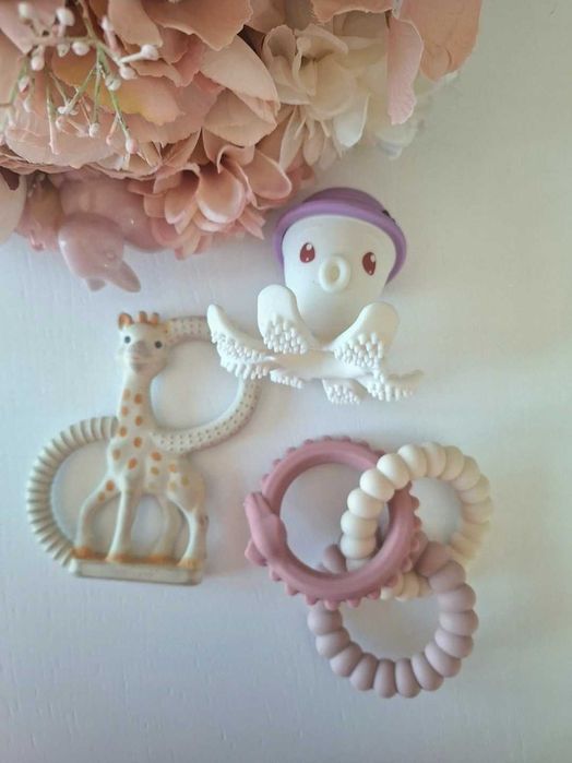 Mombella Gryzak zabawka ośmiornica z wypustkami