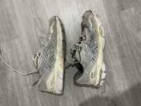 Asics tamanho 43