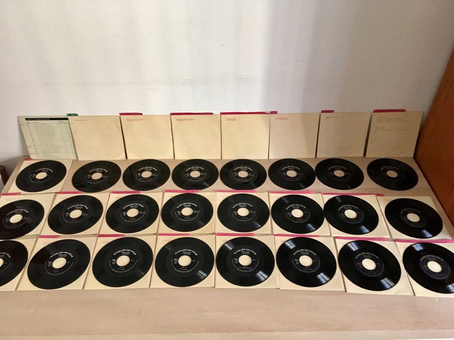 50 discos de vinil singles - cursos de Francês e Inglês