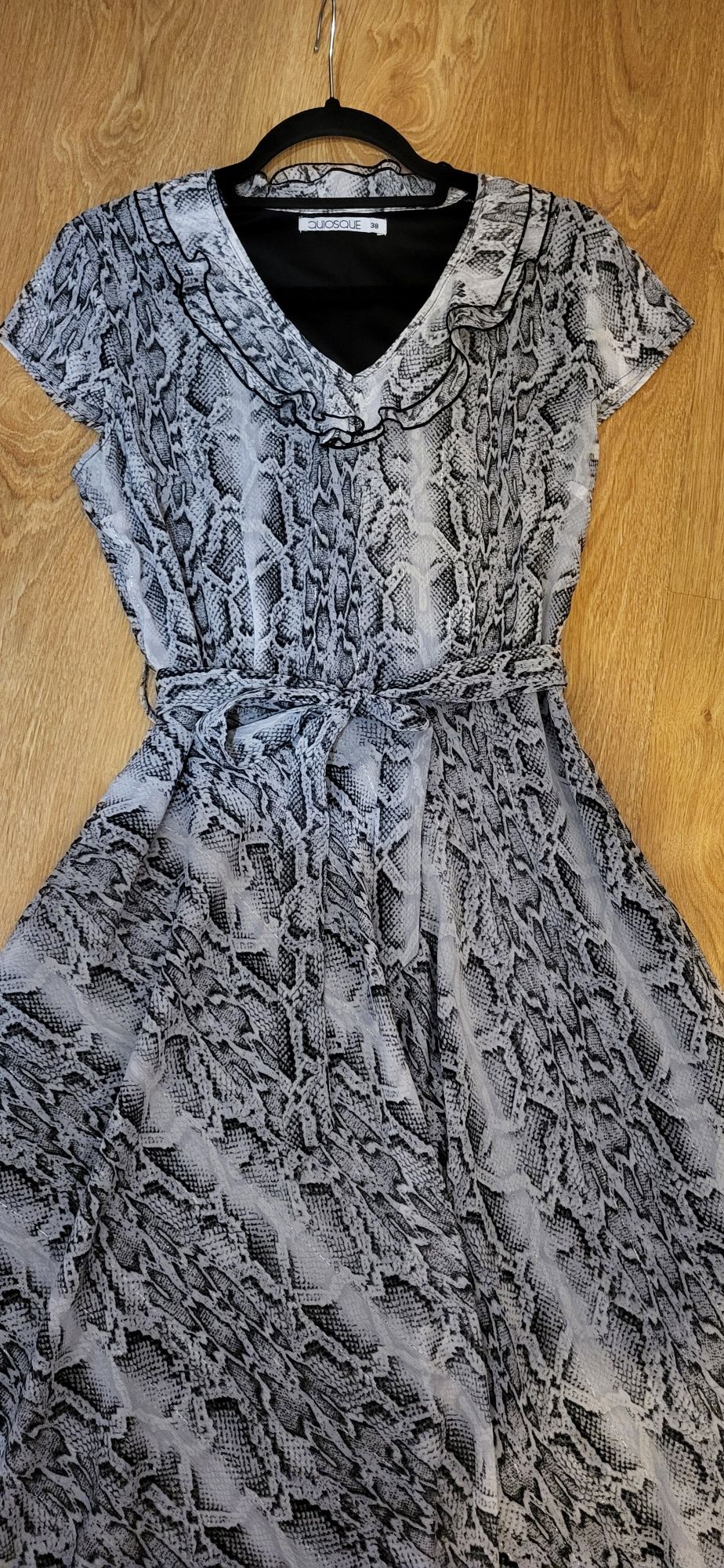 Sukienka letnia midi Quiosque  rozkloszowana S/M