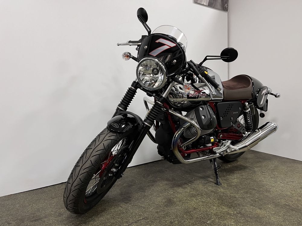 Moto Guzzi V7 Racer (лімітована серія, колекційний )