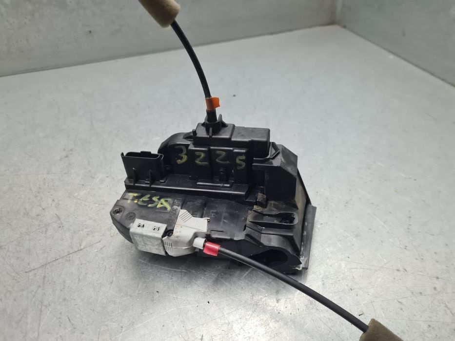 Fechadura / fecho porta trás esquerdo RENAULT Kadjar (HA_, HL_)