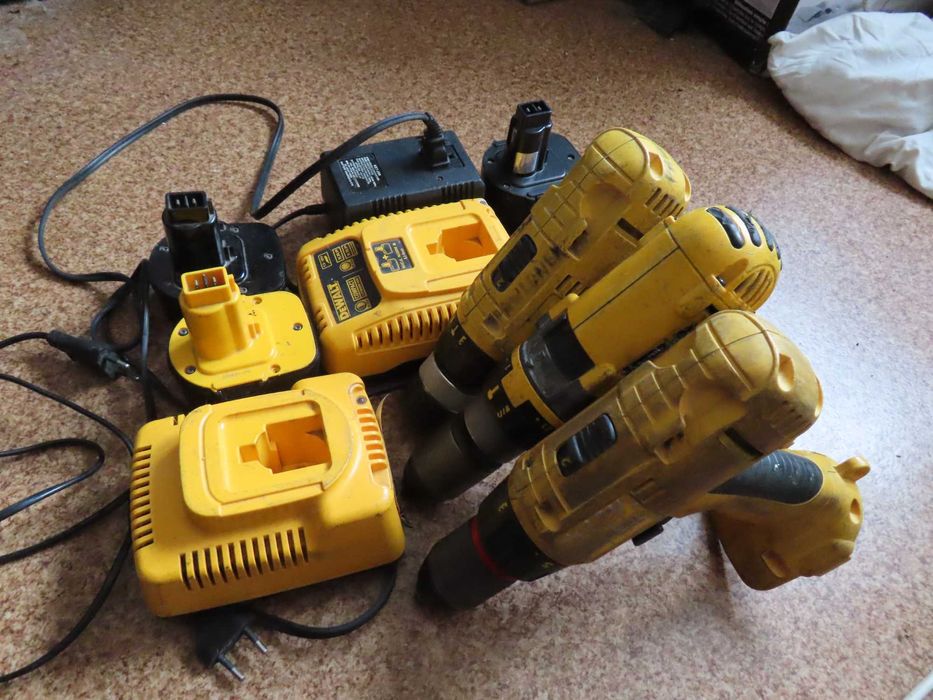 Wkrętarko wiertarki De Walt 3 sztuki z osprzętem