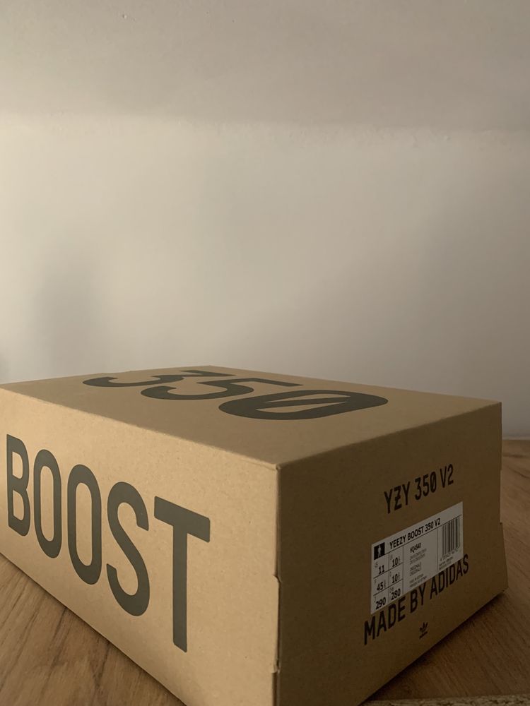 Yezzy boost 350 v2 onyx