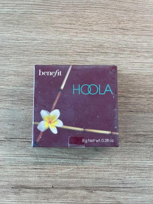 benefit Hoola Matte Powder Bronzer - Matowy bronzer - odcień Hoola