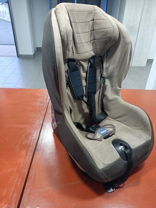 Vendo cadeira auto da Chicco usada
