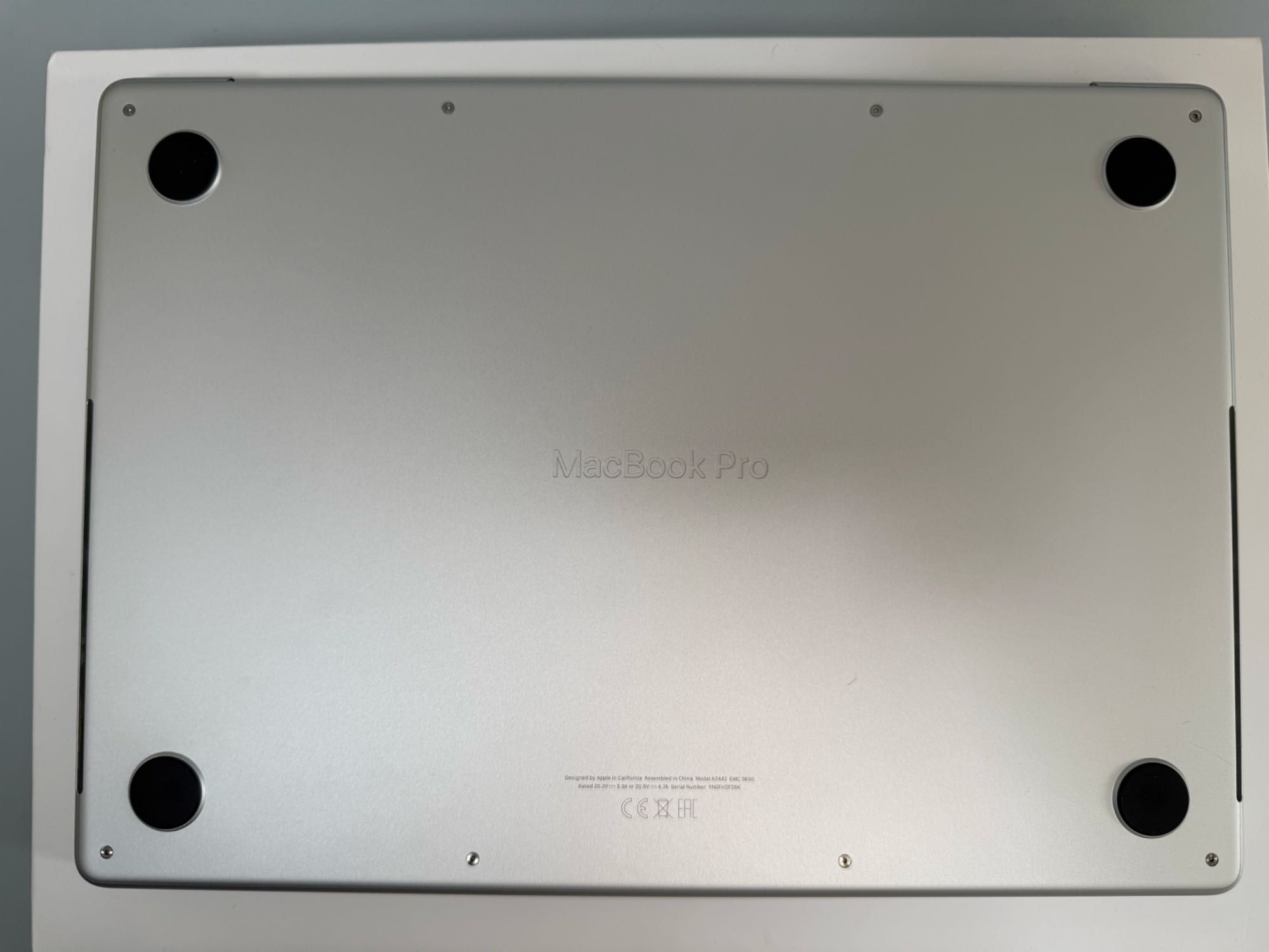 MacBook Pro 14 M1 – bdb stan, minimalnie używany, FVAT 23%