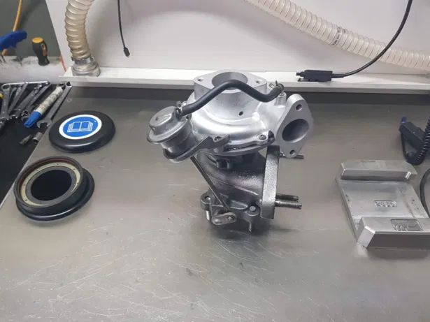 Turbina TurboSprężarka Nissan CabStar 2.5 Dci 110 KM 14411-VM01A