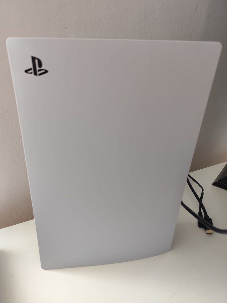 Konsola PlayStation 5 z napędem model CFI-116A Stan idealny
