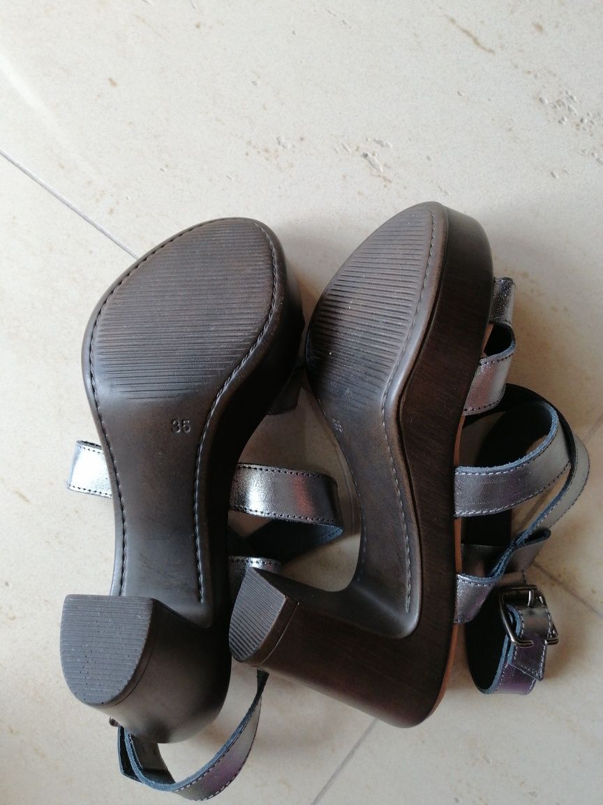 Vendo sandálias Eva Frutos n°35