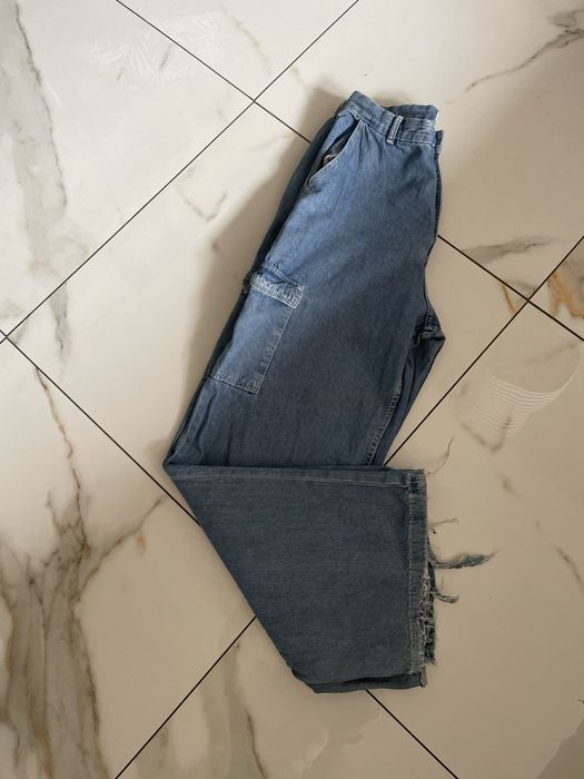 Damskie bojówki jeansowe  Bershka rozmiar 40