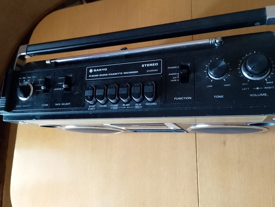 Магнитофон Sanyo M4500 KE бумбокс