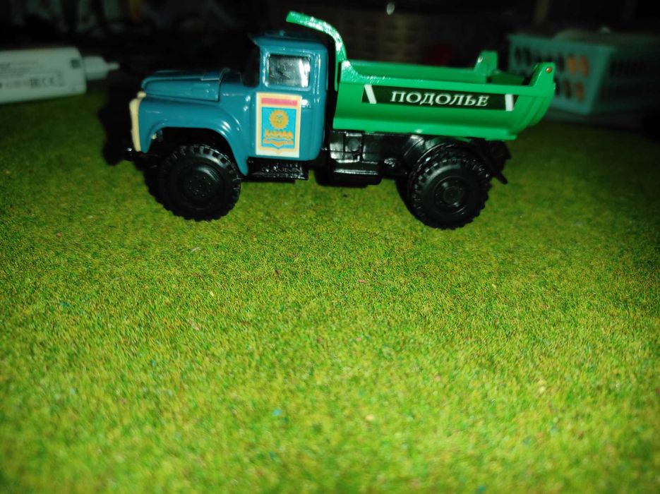 Зил ммз 555 бирюзовая кабина зеленый кузов Подолье