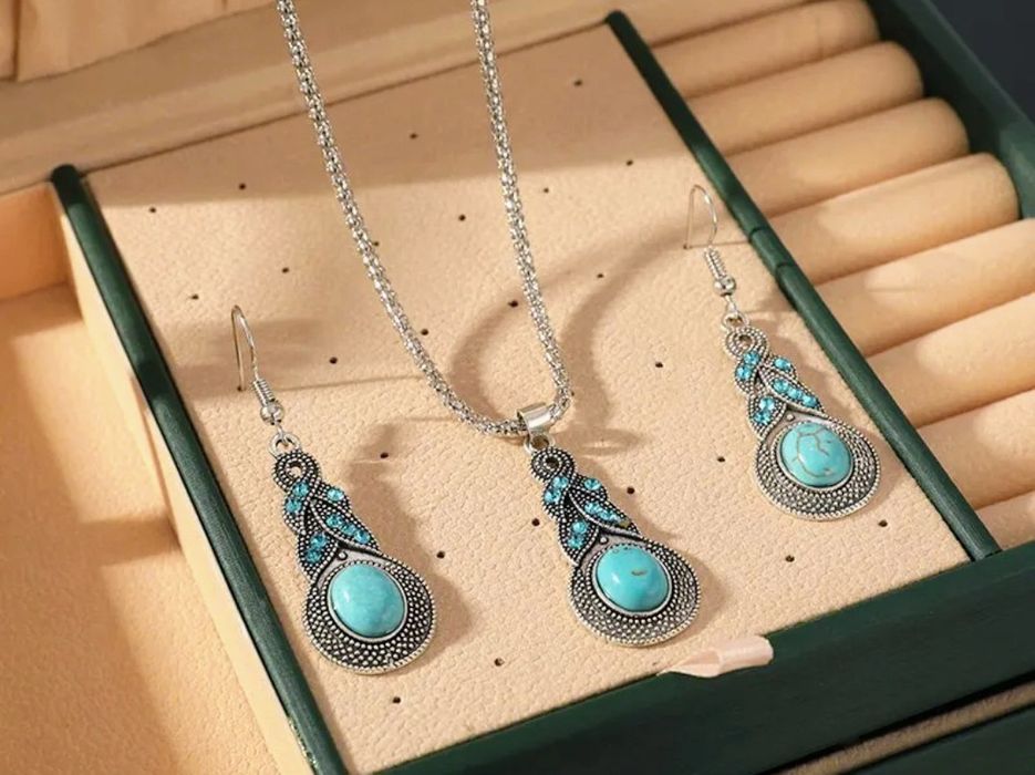 Zestaw biżuterii Nowy