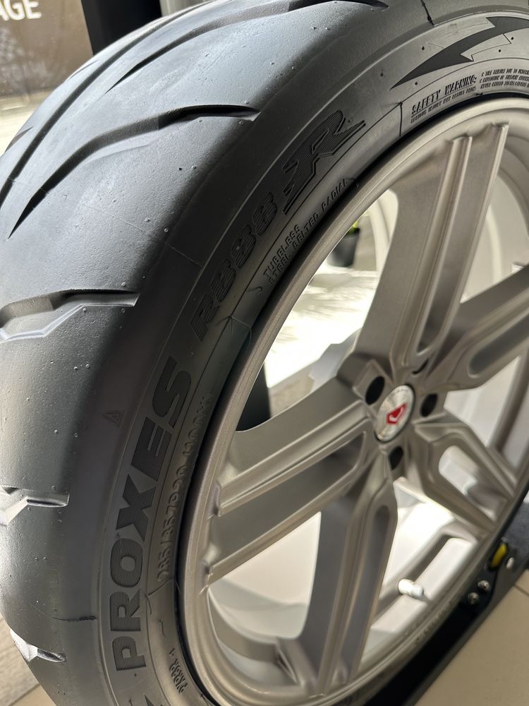 Диски 5/112 R20 ET30 VOSSEN Оригинал Шины TOYO Proxes R888R 285/35 R20