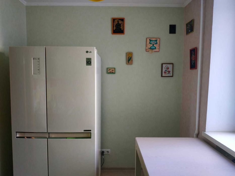 Продаж 4-кімн.кв. з великим тамбуром (власник)