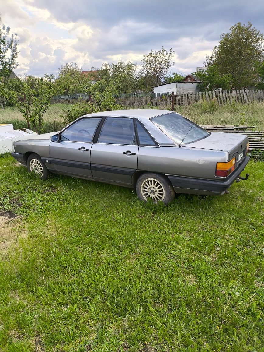 Audi 100 c3 2.3L