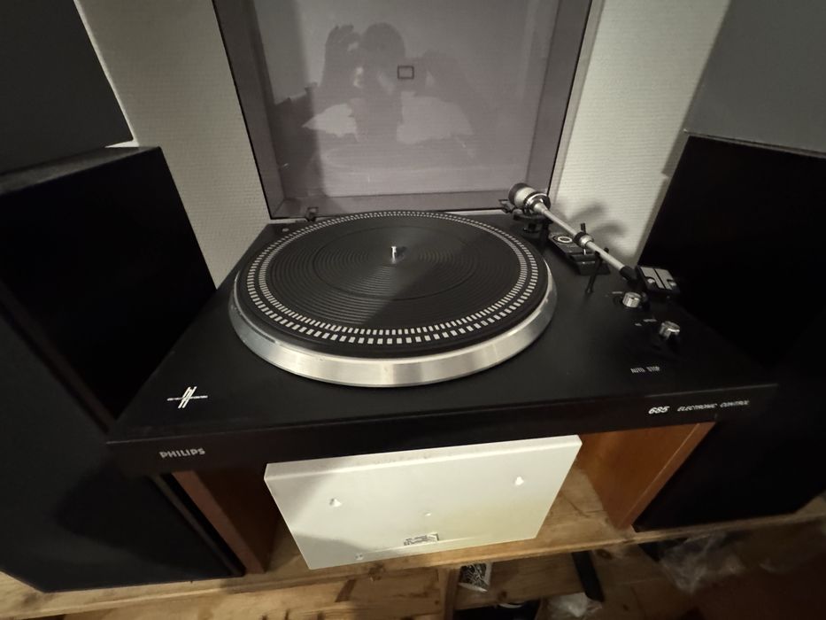 Gramofon Phillips 685 electronic control