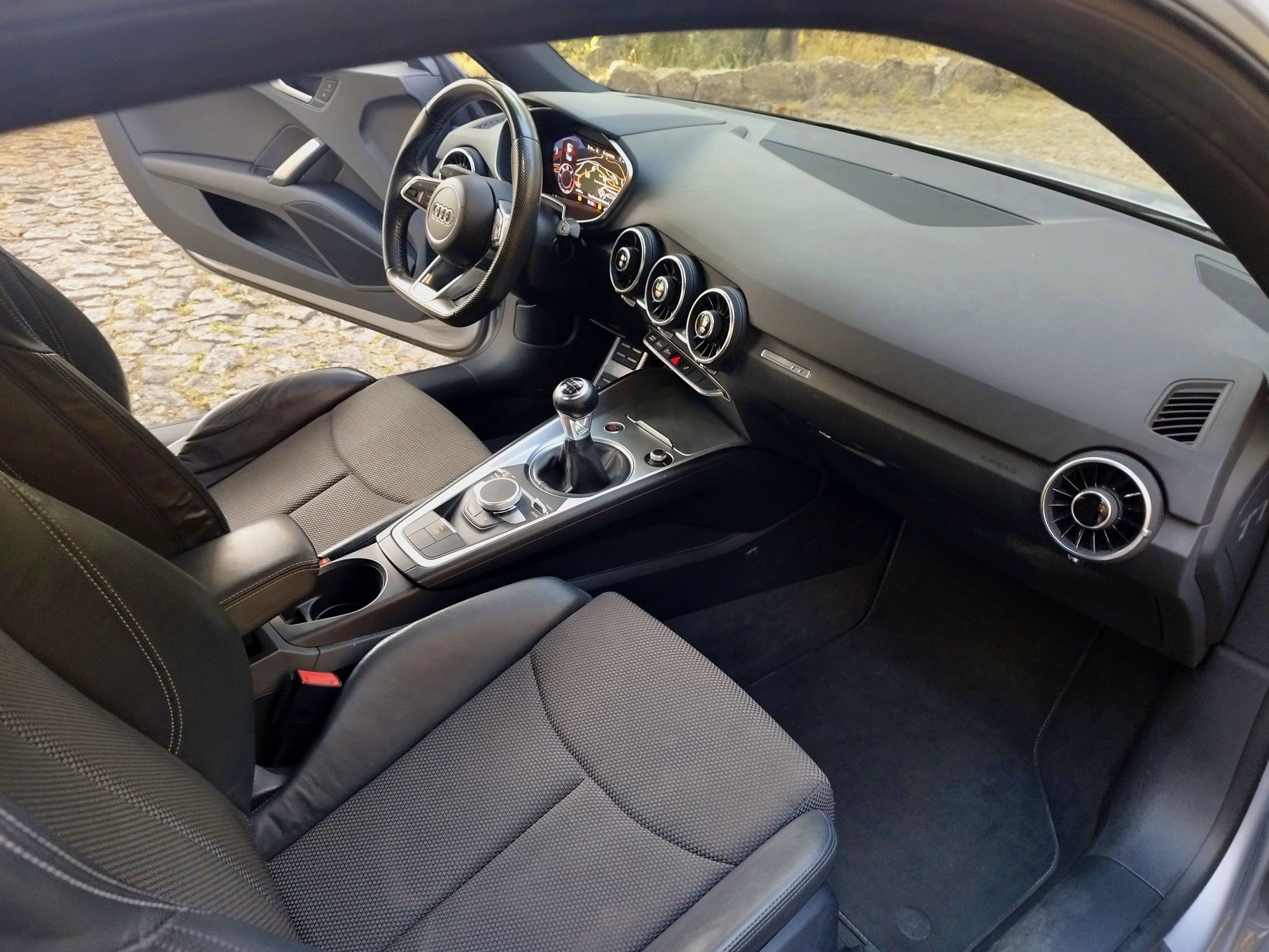 Audi tt coupe 2.0 tdi / s line /ver