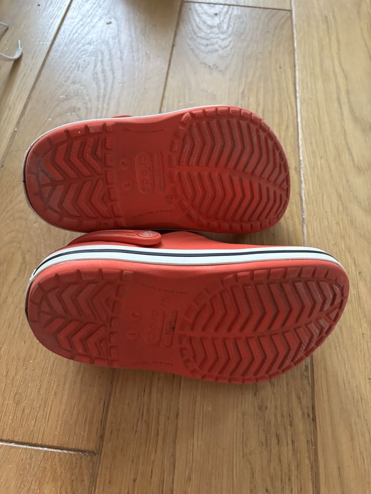 Czerwone buty klapki Crocs J1 rozmiar 32 33 19cm dziewczęce chłopięce