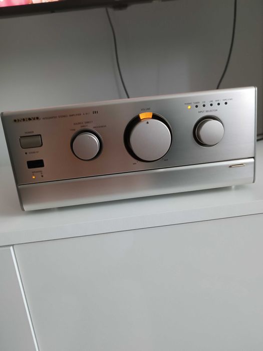 Onkyo A -911 wzmacniacz super stan. Kolor szampański.