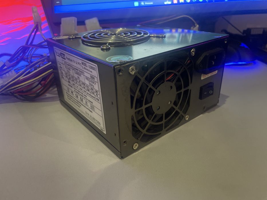 Fonte alimentação LC-POWER