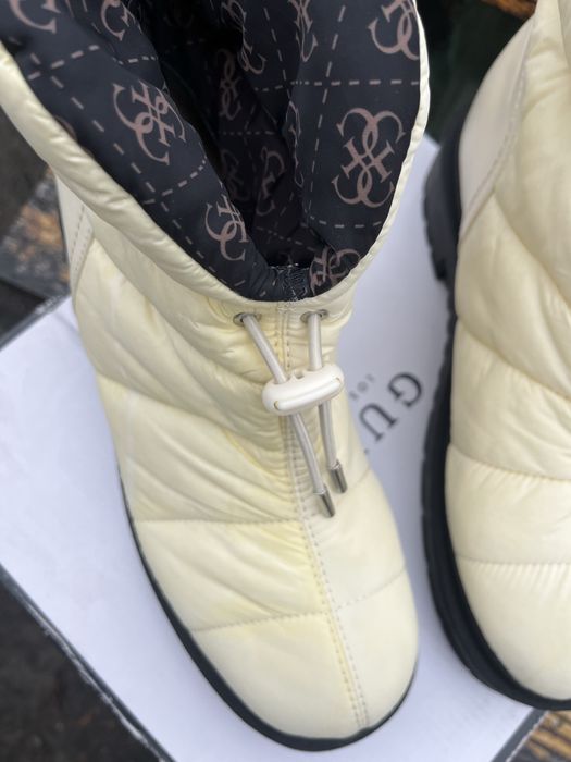 Чоботи-дутіки Guess