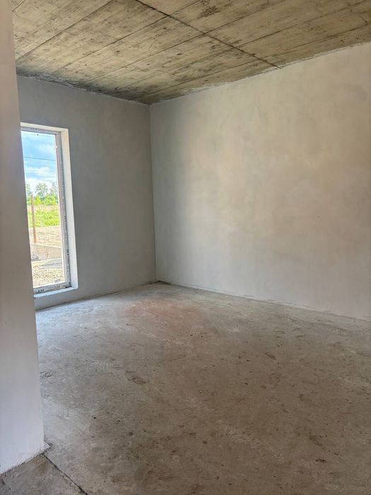 БЕЗ КОМІСІЇ  буд. 132 м (3 спальні) у Пасіках Зубр. , неподалік Сихова