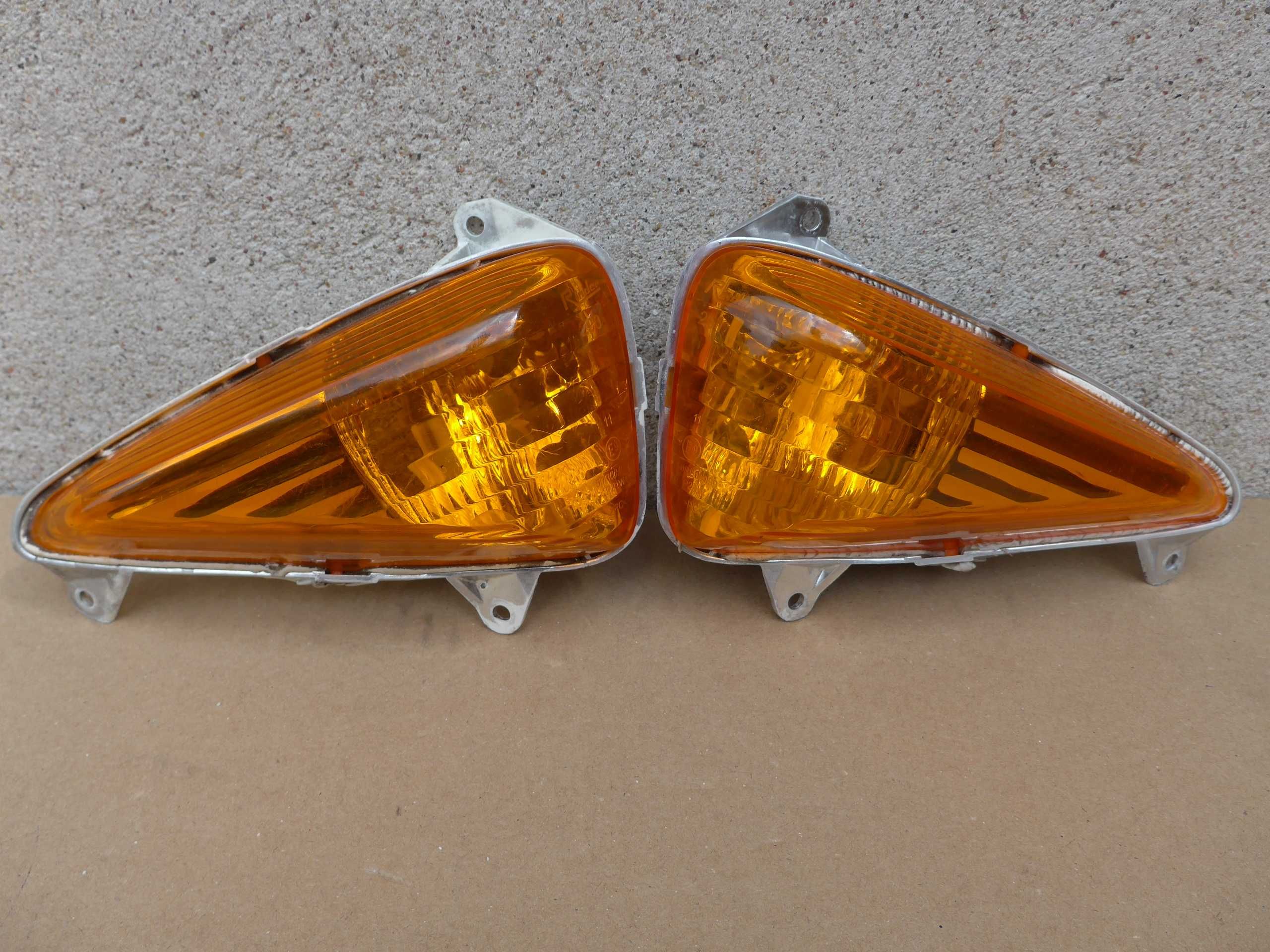 Honda Varadero 1000 '03-06r KIERUNKOWSKAZ lewy/prawy kierunkowskazy