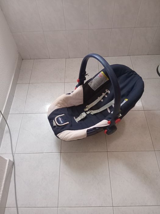 Vendo cadeira ovo para bebe da marca chico
