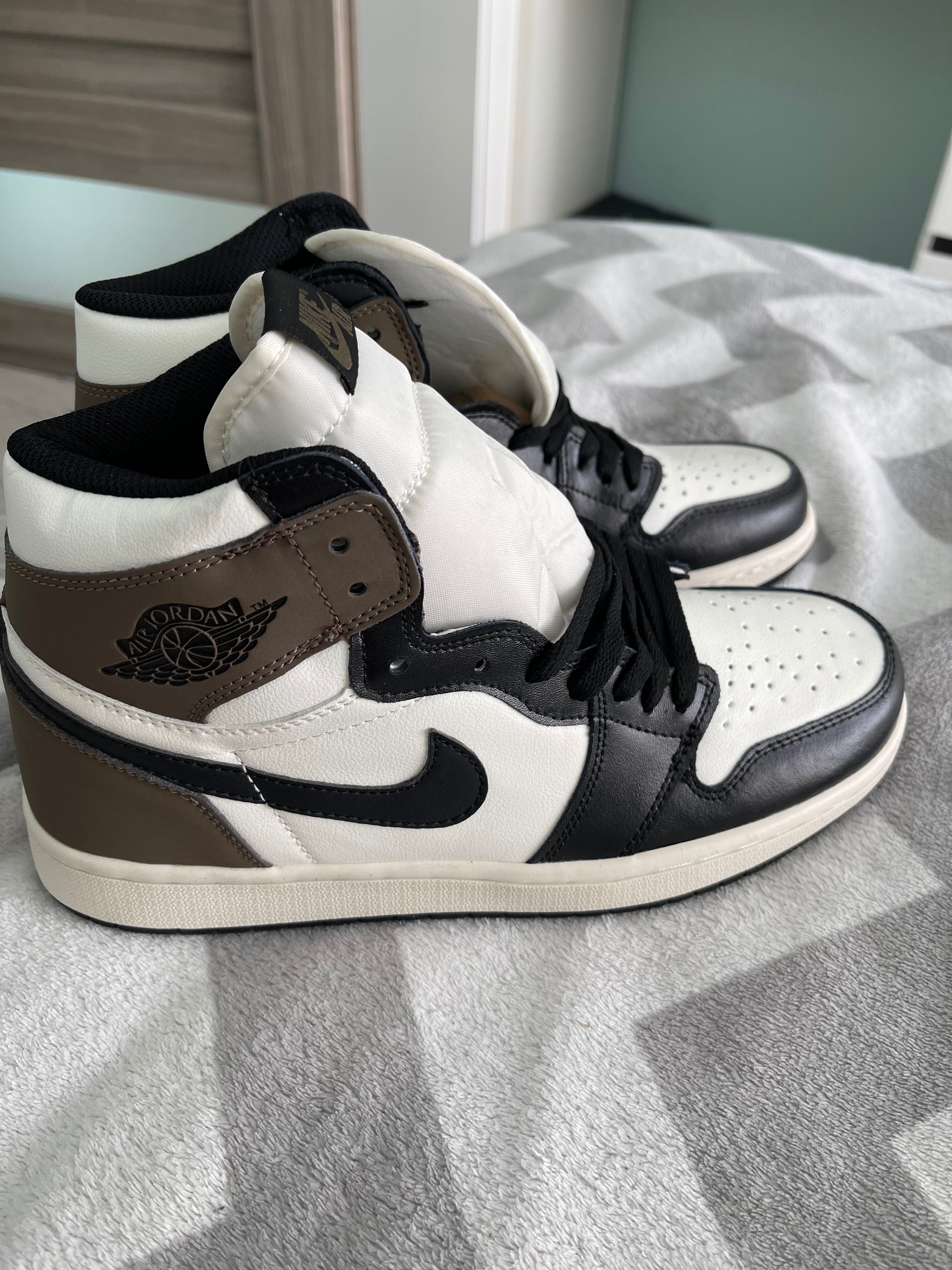 Nike Air Jordan 1 Retro Dark mocha”